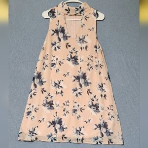 Dee Elle pink blue white floral mini dress. Keyhole chest. Zip back. Size large